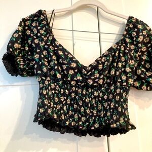 Billabong Black Floral Smocked Blouse midriff size small